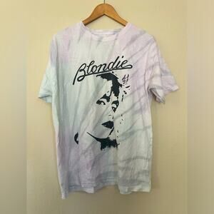 Blonde white tie dye short sleeve crew neck T shirt unisex.